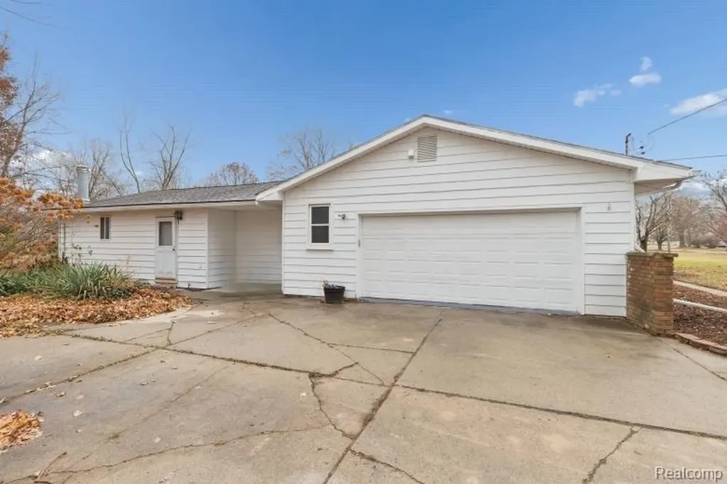 15635 Martinsville Road Van Buren Charter Township MI 48111