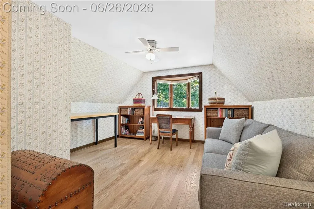 29498 E River Road Grosse Ile Township MI 48138
