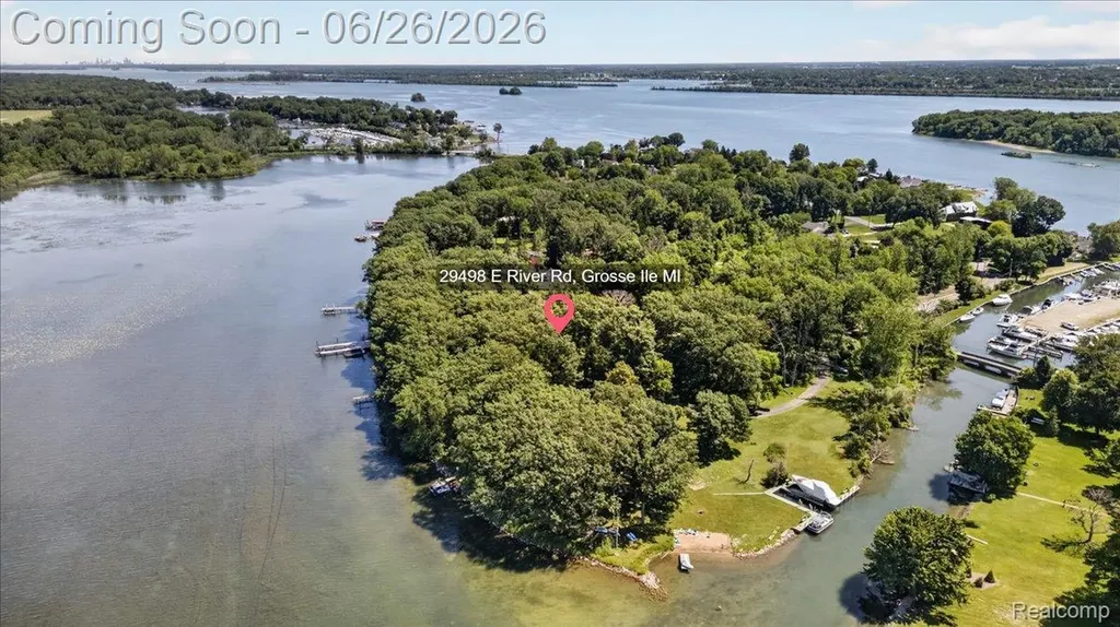 29498 E River Road Grosse Ile Township MI 48138