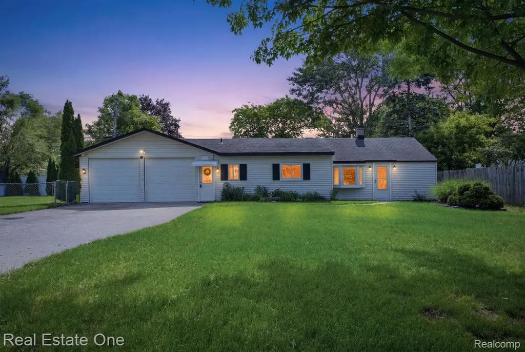 3003 Longview Avenue Rochester Hills City MI 48307