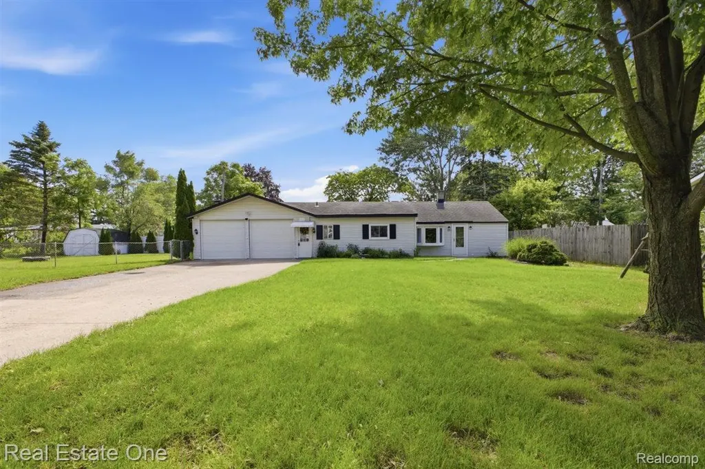 3003 Longview Avenue Rochester Hills City MI 48307
