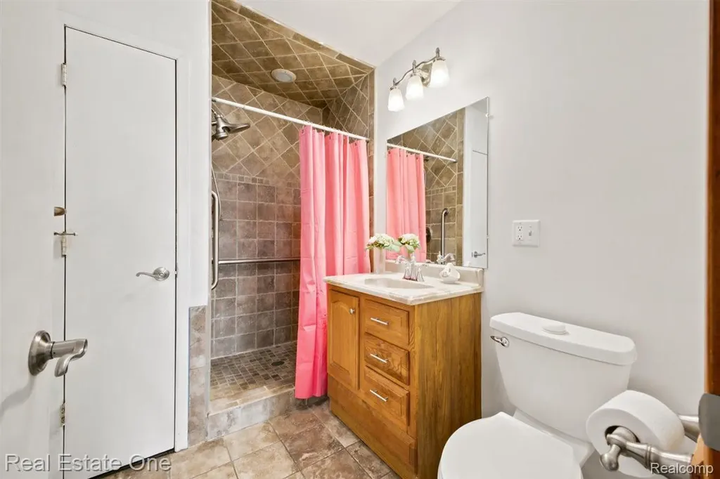 3003 Longview Avenue Rochester Hills City MI 48307