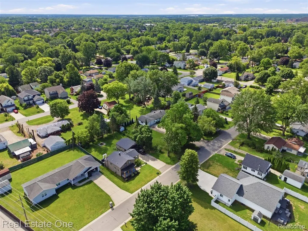 3003 Longview Avenue Rochester Hills City MI 48307
