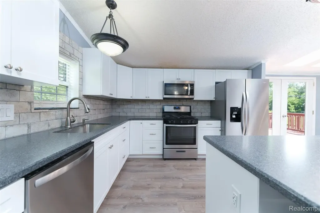 20978 W M 36 Unadilla Township MI 48169