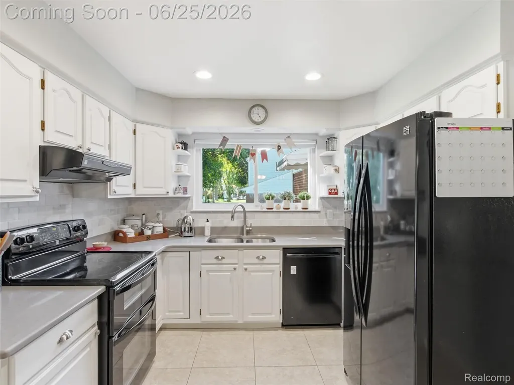 36829 Lansbury Lane Farmington City MI 48335
