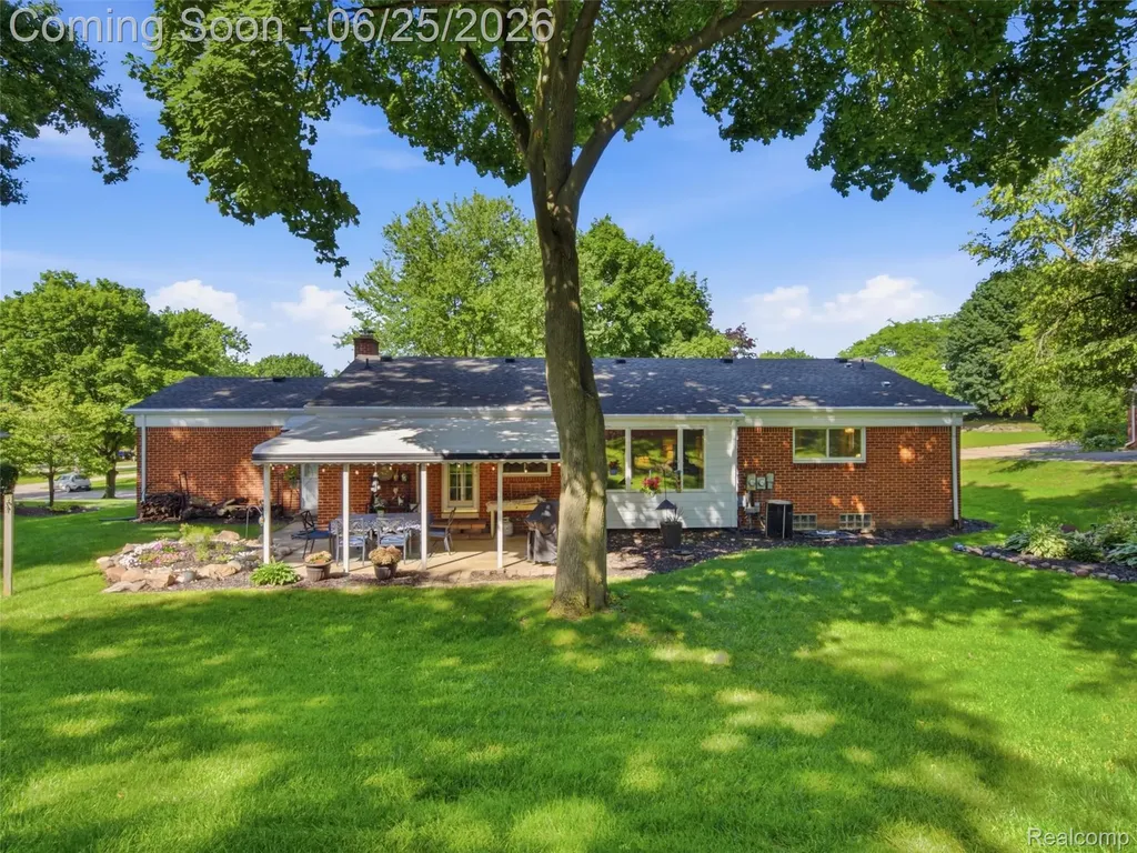 36829 Lansbury Lane Farmington City MI 48335