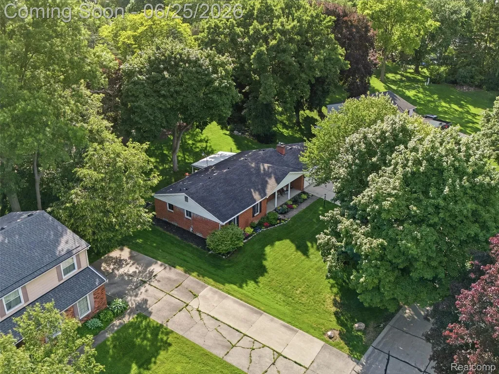 36829 Lansbury Lane Farmington City MI 48335