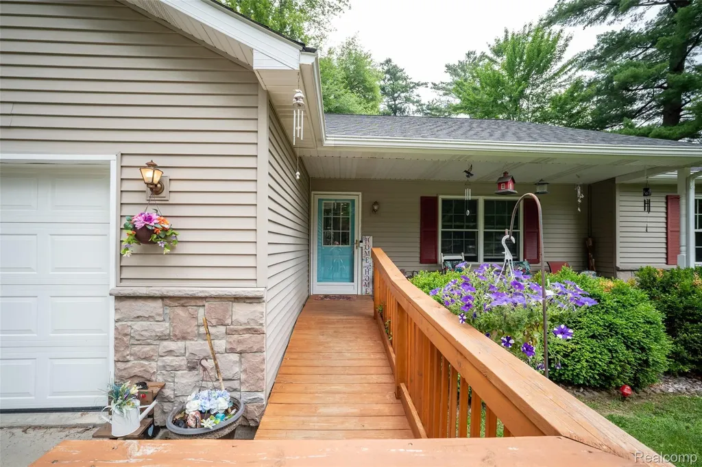 5075 Tacora Trail Bridgeport Charter Township MI 48722