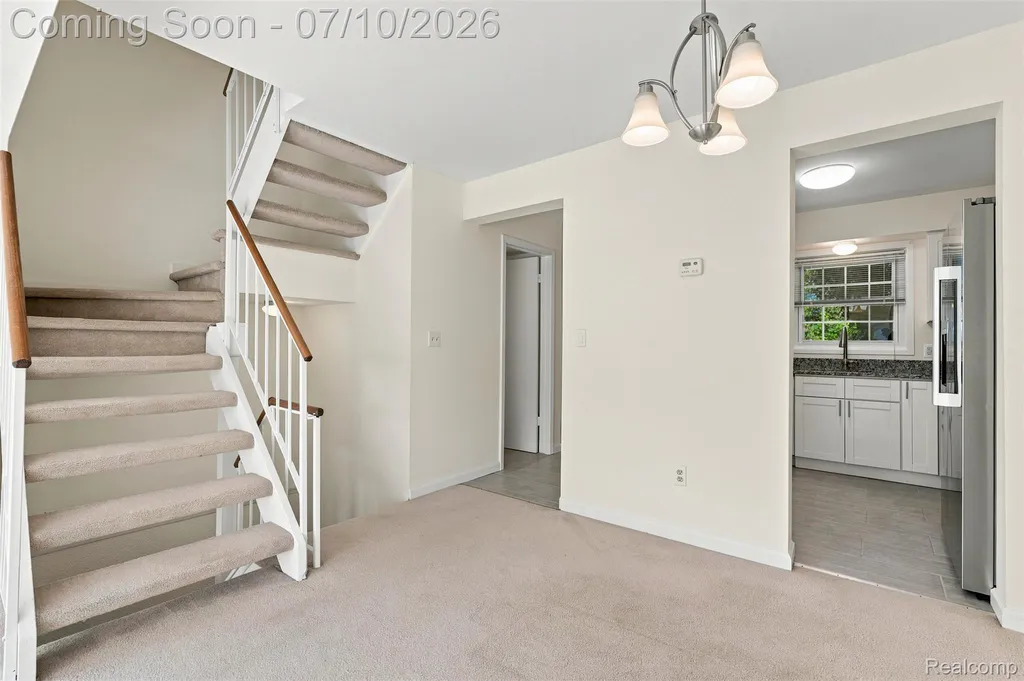 1794 Brentwood Drive Troy City MI 48098