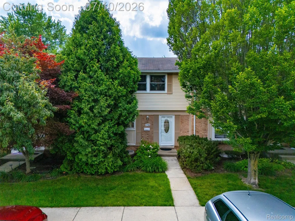 1794 Brentwood Drive Troy City MI 48098