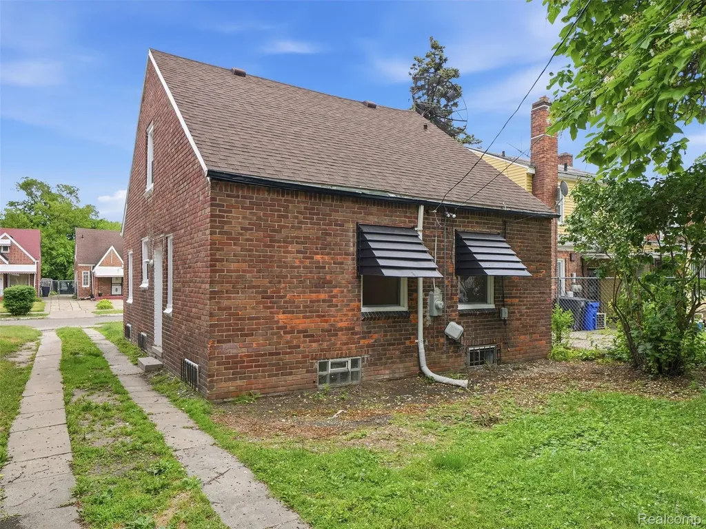 16835 Lesure Street Detroit City MI 48235