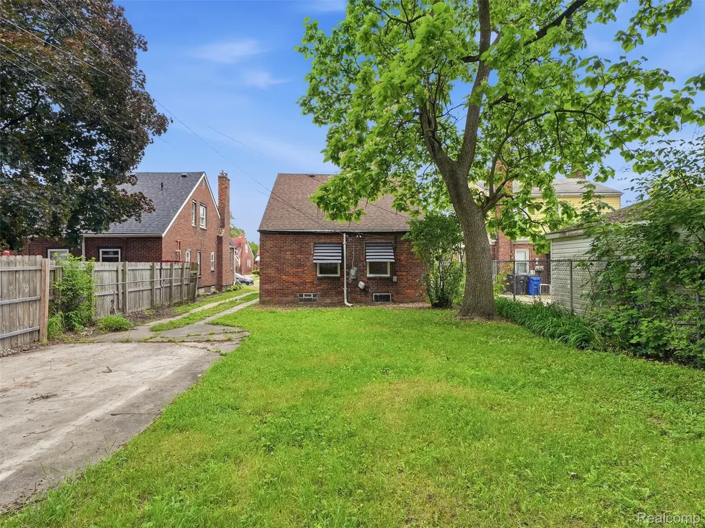 16835 Lesure Street Detroit City MI 48235
