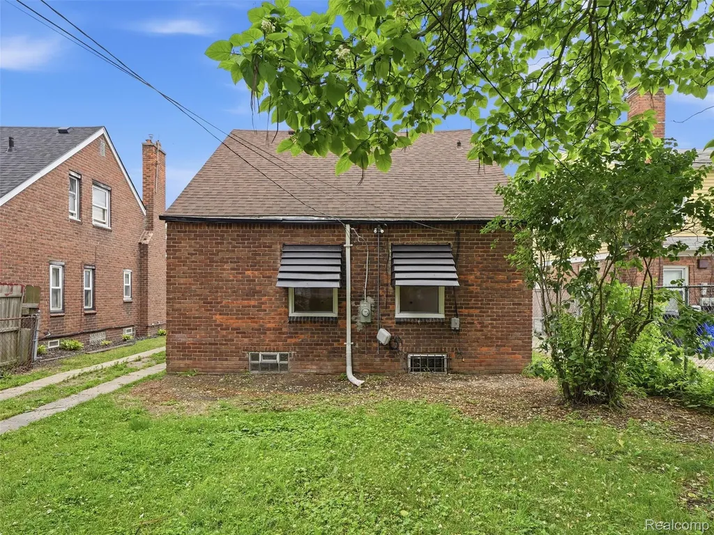 16835 Lesure Street Detroit City MI 48235