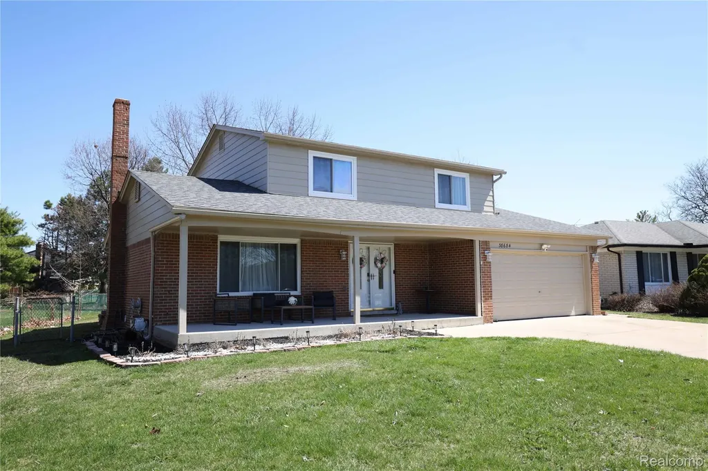 38684 Pinebrook Drive Sterling Heights City MI 48310