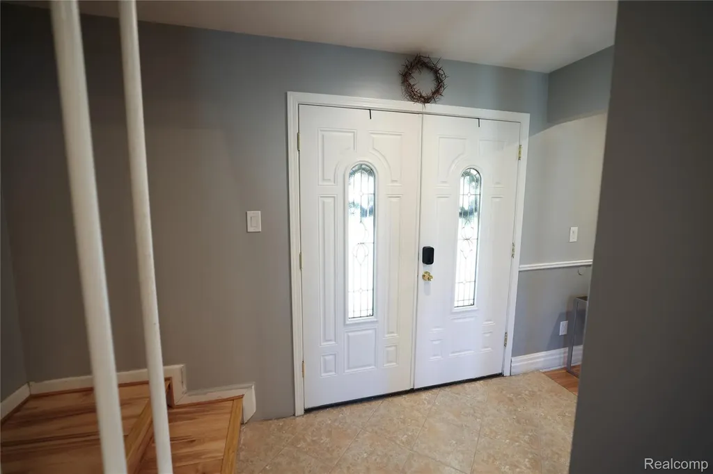 38684 Pinebrook Drive Sterling Heights City MI 48310