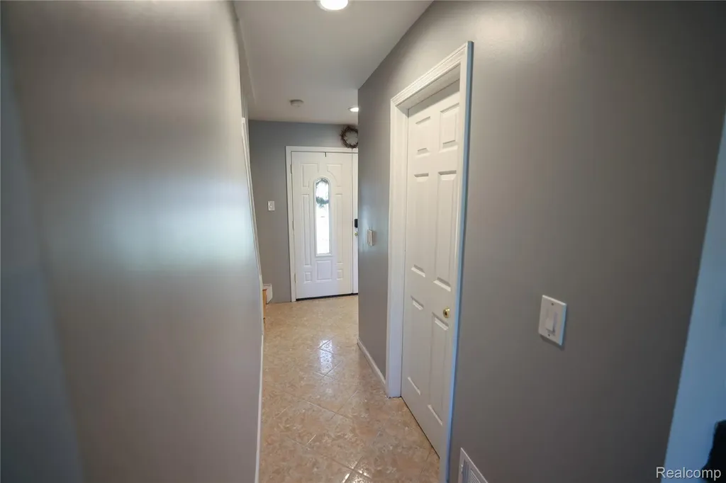 38684 Pinebrook Drive Sterling Heights City MI 48310