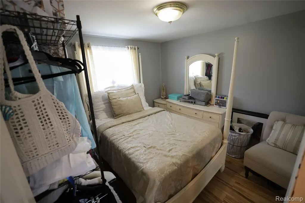 38684 Pinebrook Drive Sterling Heights City MI 48310