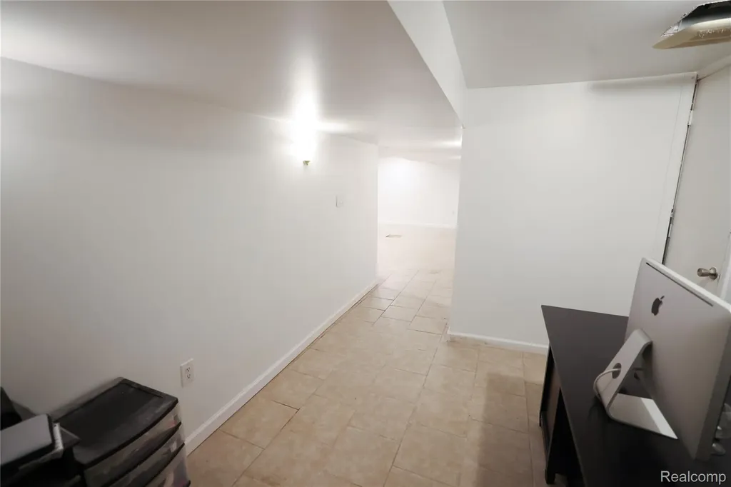 38684 Pinebrook Drive Sterling Heights City MI 48310