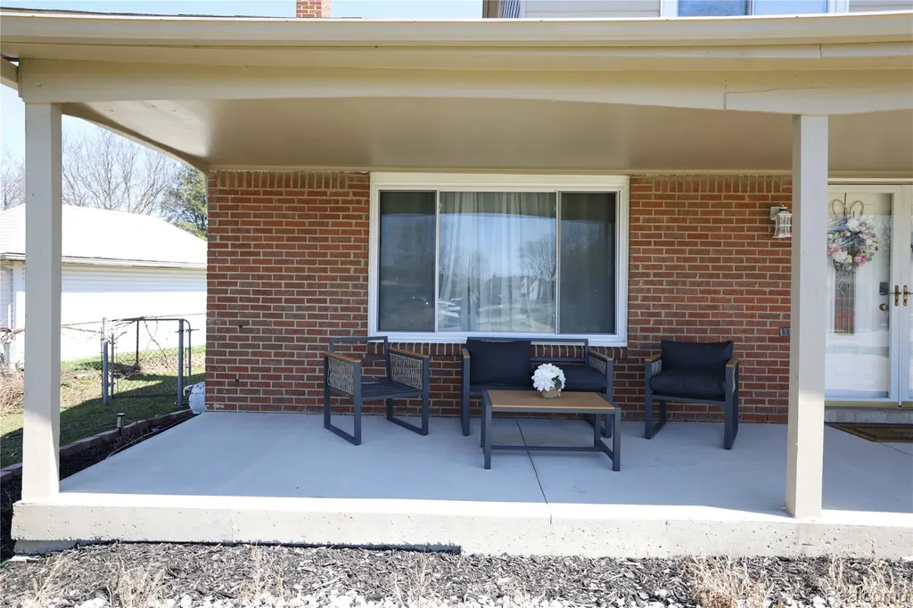 38684 Pinebrook Drive Sterling Heights City MI 48310