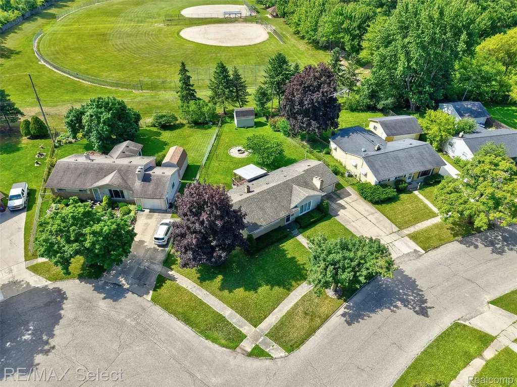 574 Poplar Street Clio City MI 48420