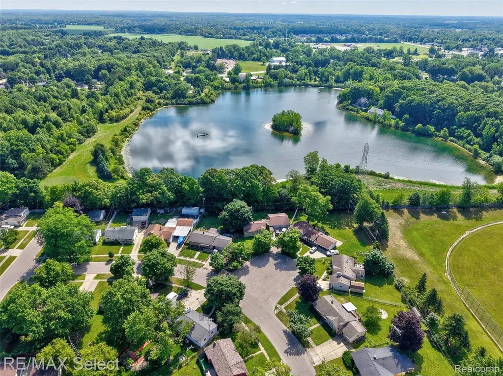 574 Poplar Street Clio City MI 48420