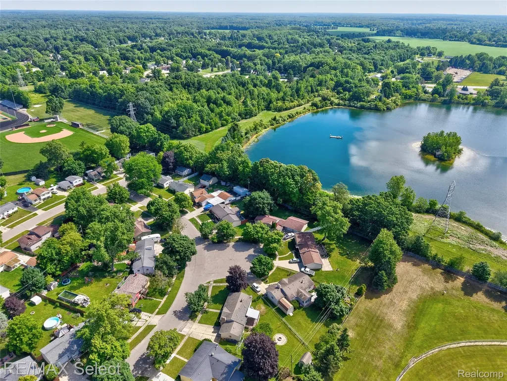 574 Poplar Street Clio City MI 48420