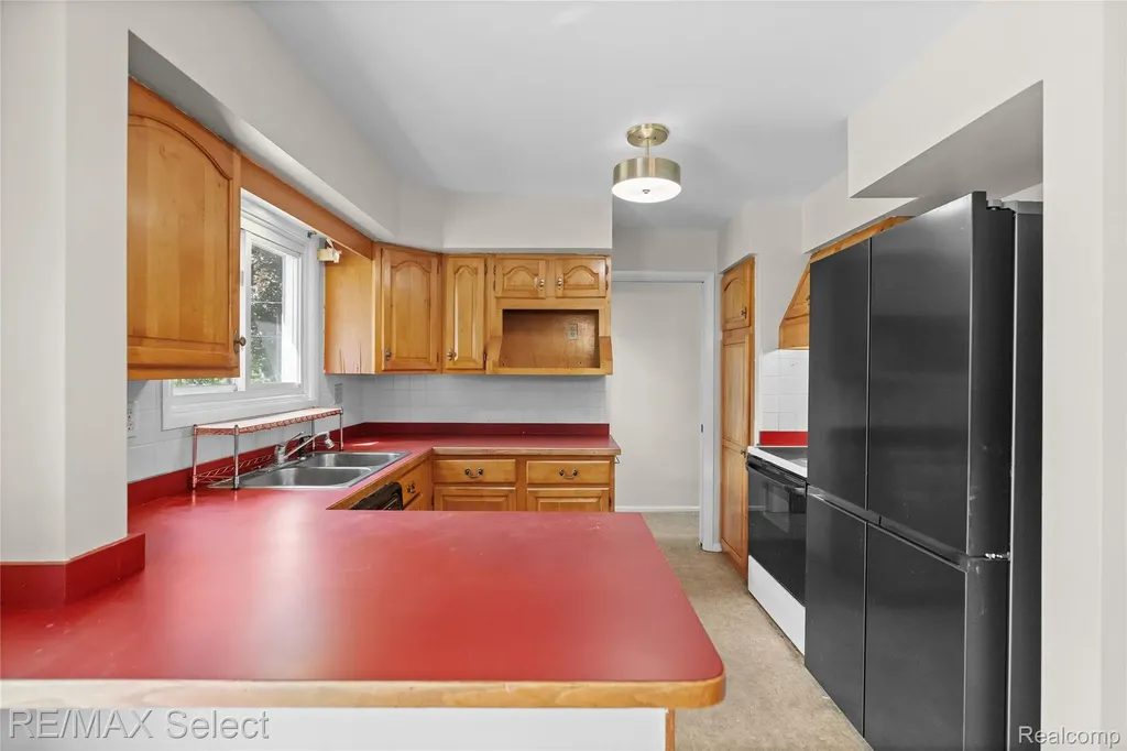 574 Poplar Street Clio City MI 48420