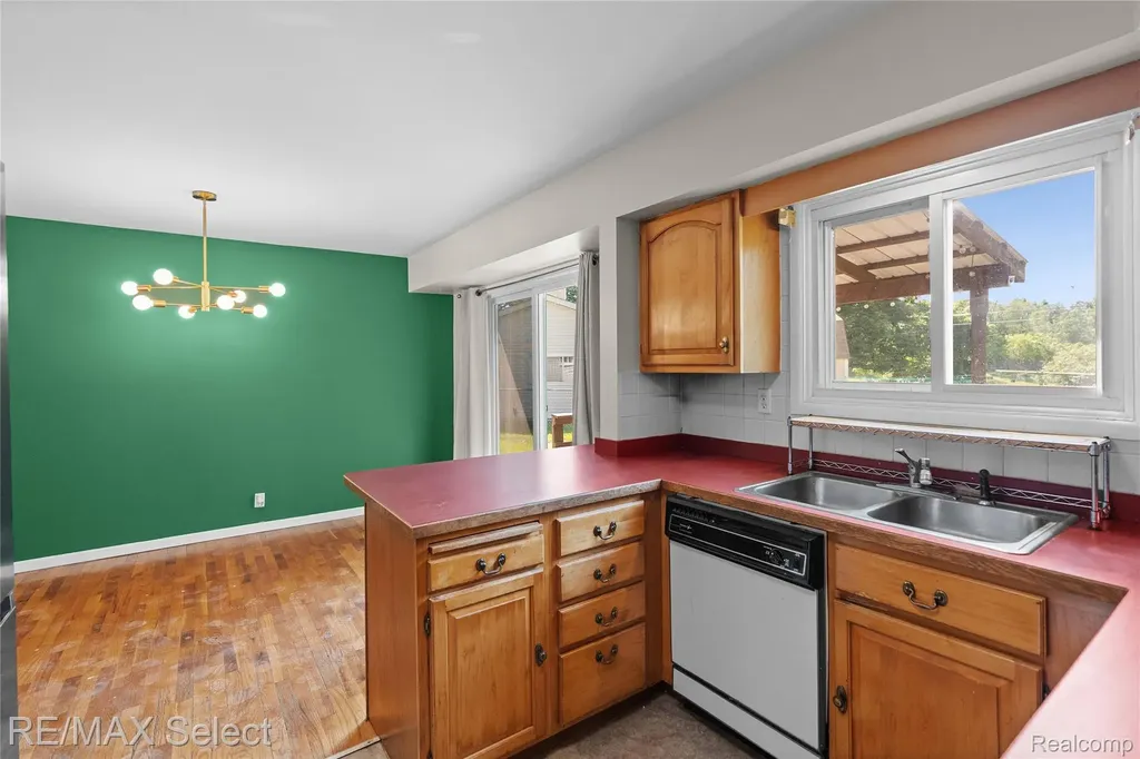 574 Poplar Street Clio City MI 48420