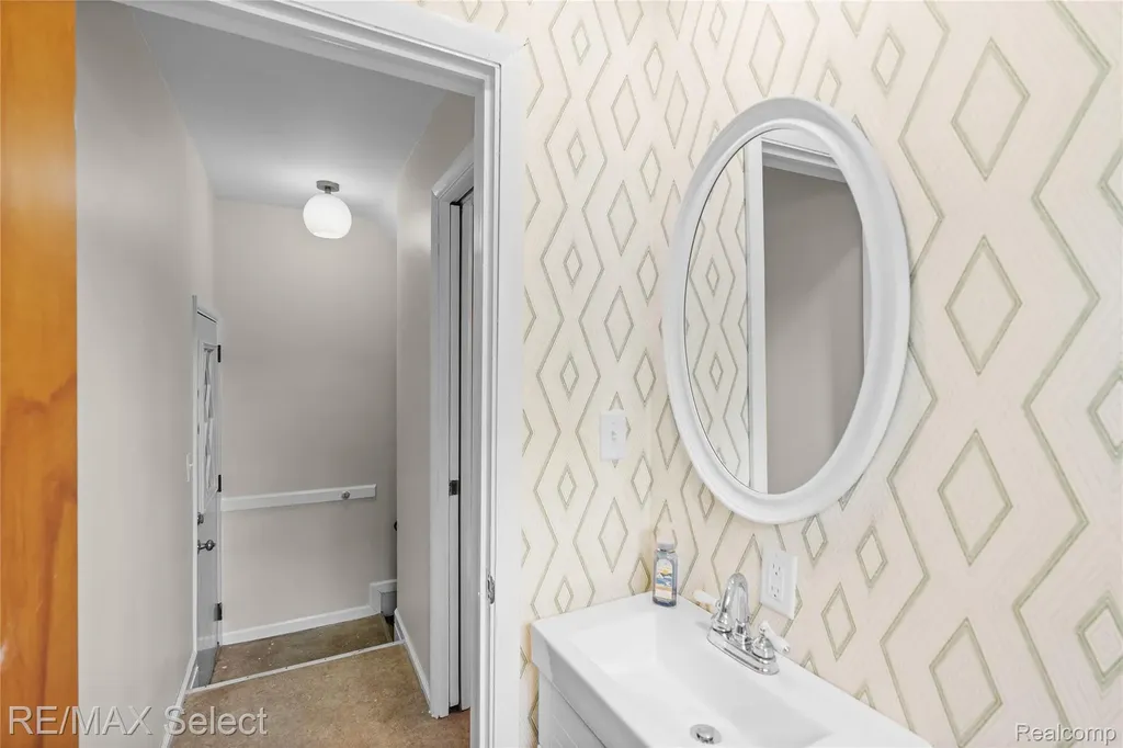 574 Poplar Street Clio City MI 48420