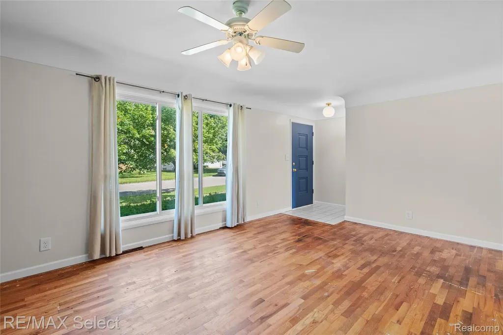 574 Poplar Street Clio City MI 48420