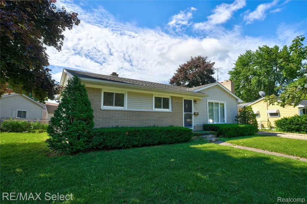 574 Poplar Street Clio City MI 48420