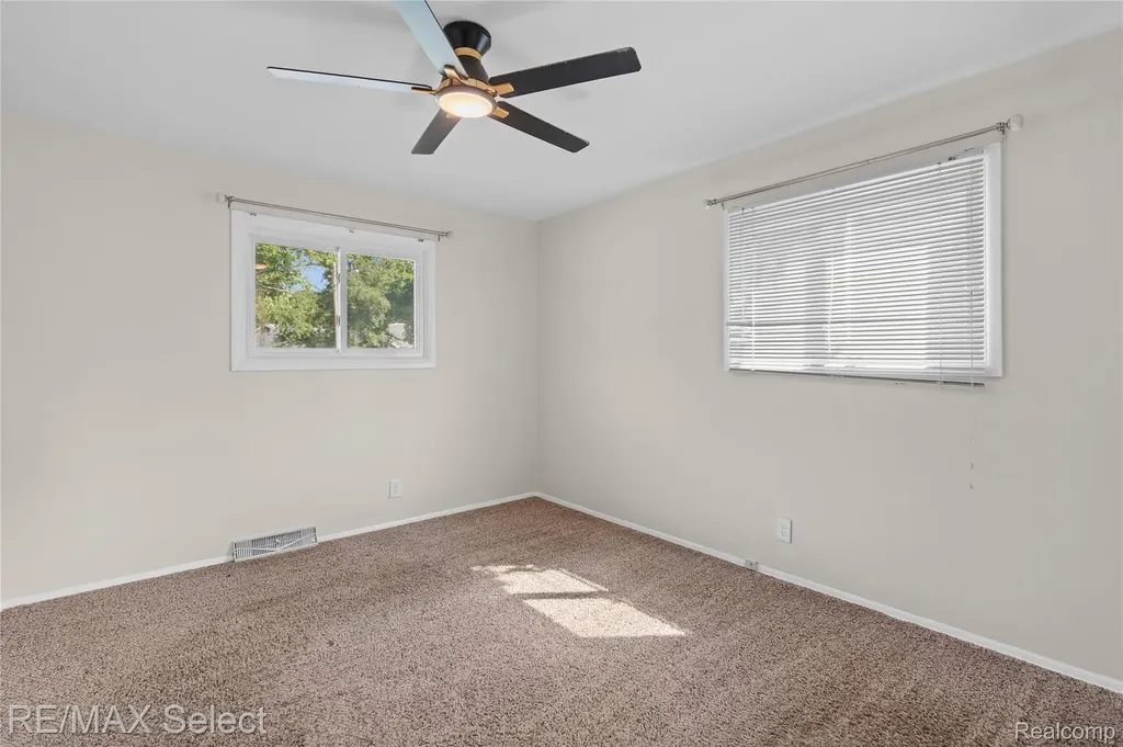 574 Poplar Street Clio City MI 48420