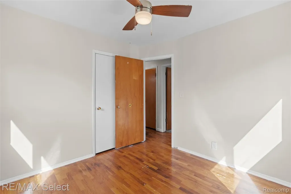 574 Poplar Street Clio City MI 48420