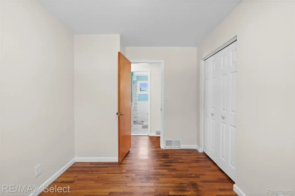 574 Poplar Street Clio City MI 48420