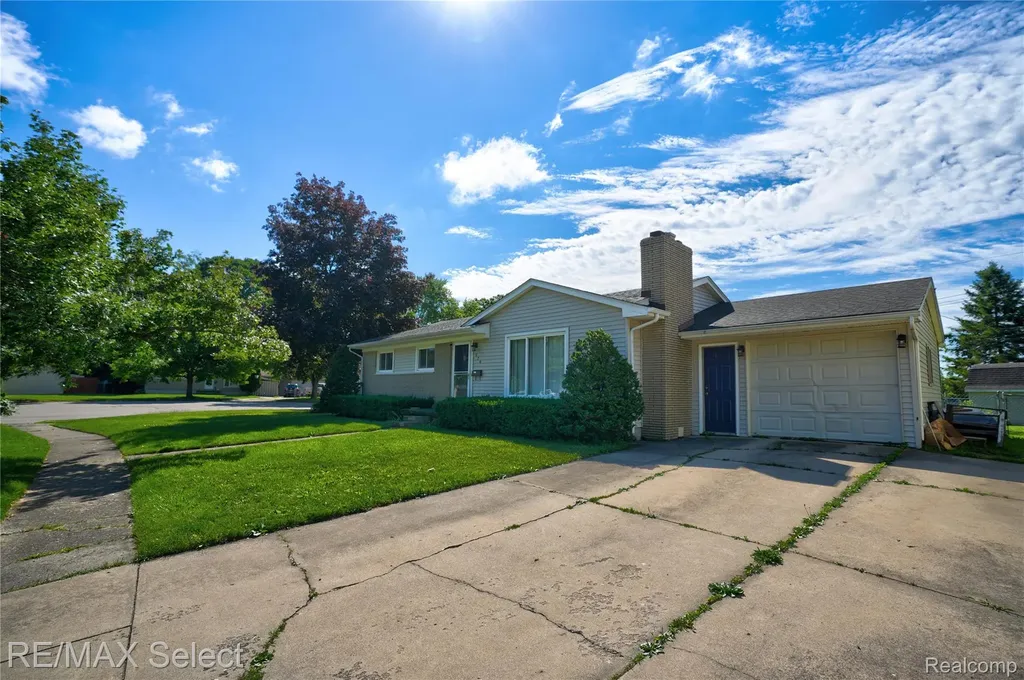 574 Poplar Street Clio City MI 48420
