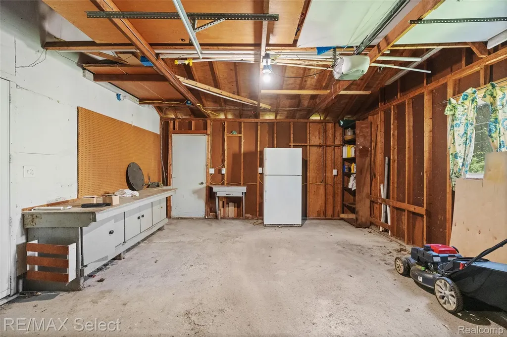 574 Poplar Street Clio City MI 48420