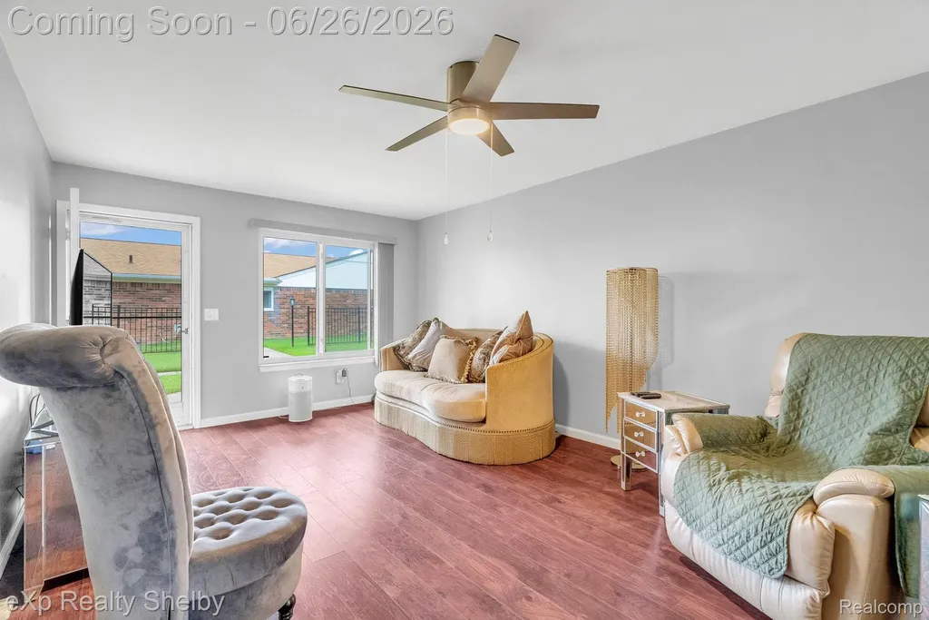 29417 Park Place Drive Warren City MI 48093