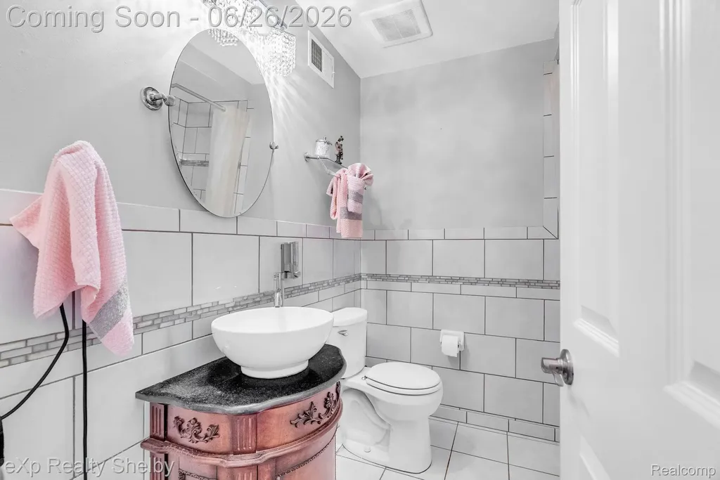 29417 Park Place Drive Warren City MI 48093