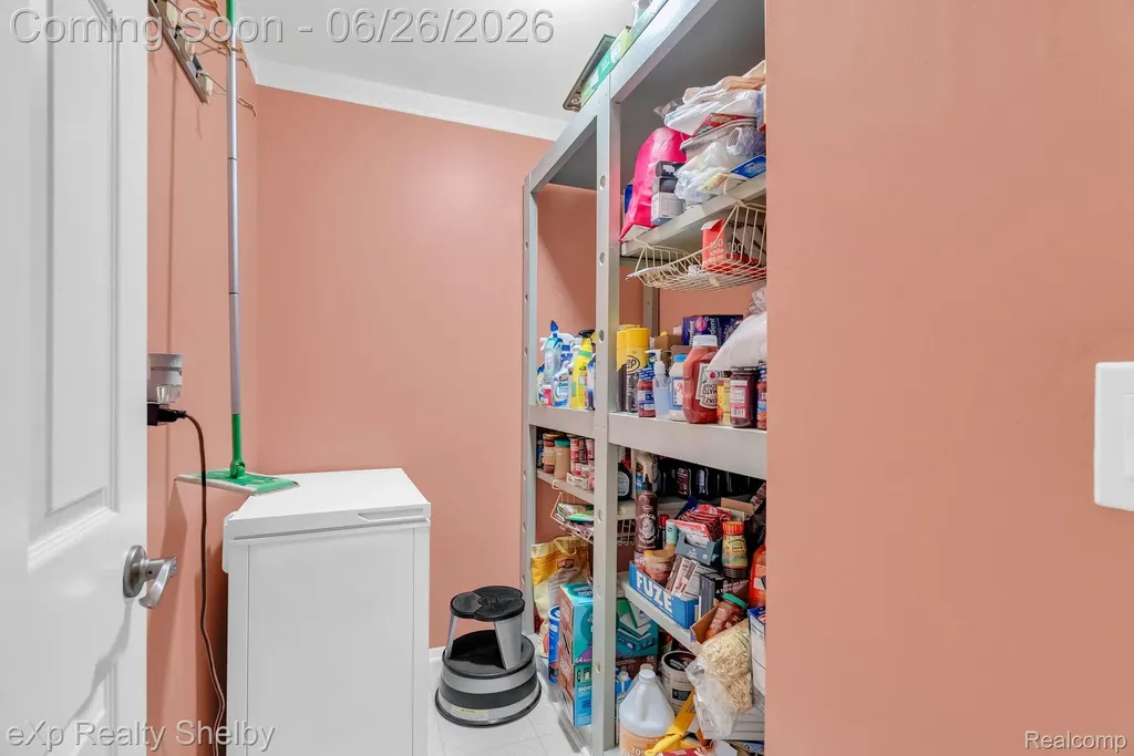 29417 Park Place Drive Warren City MI 48093