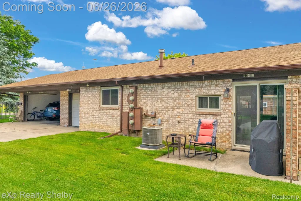 29417 Park Place Drive Warren City MI 48093