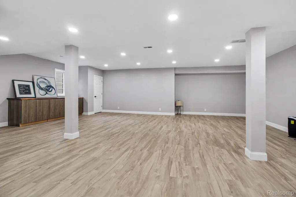 49756 Great Falls Road Canton Charter Township MI 48188