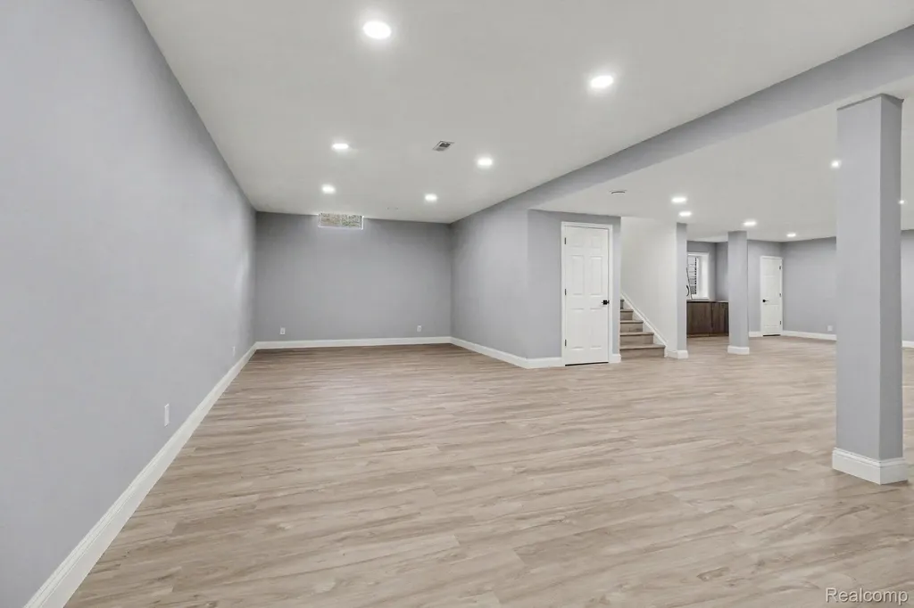 49756 Great Falls Road Canton Charter Township MI 48188
