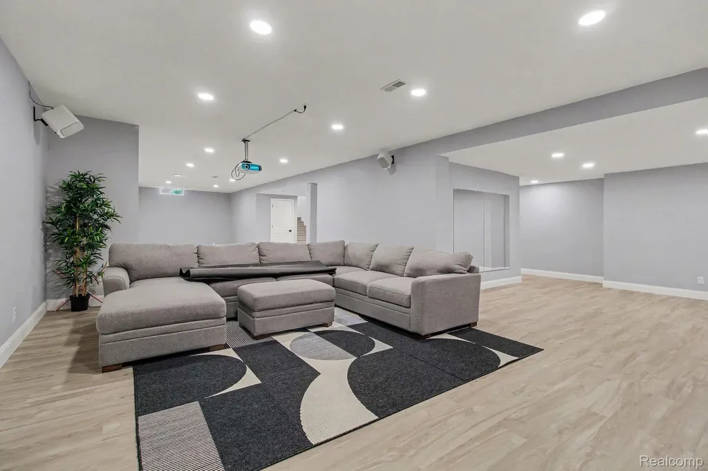 49756 Great Falls Road Canton Charter Township MI 48188