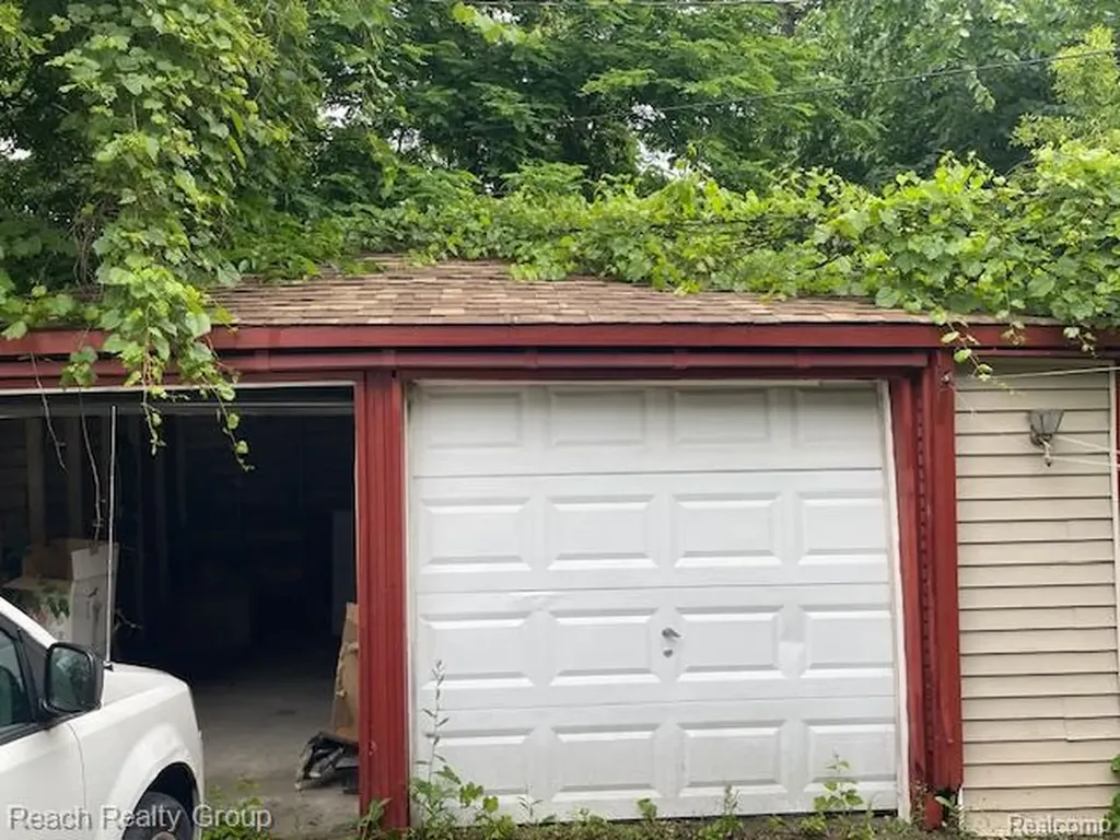 16346 Ellsworth Street Detroit City MI 48227