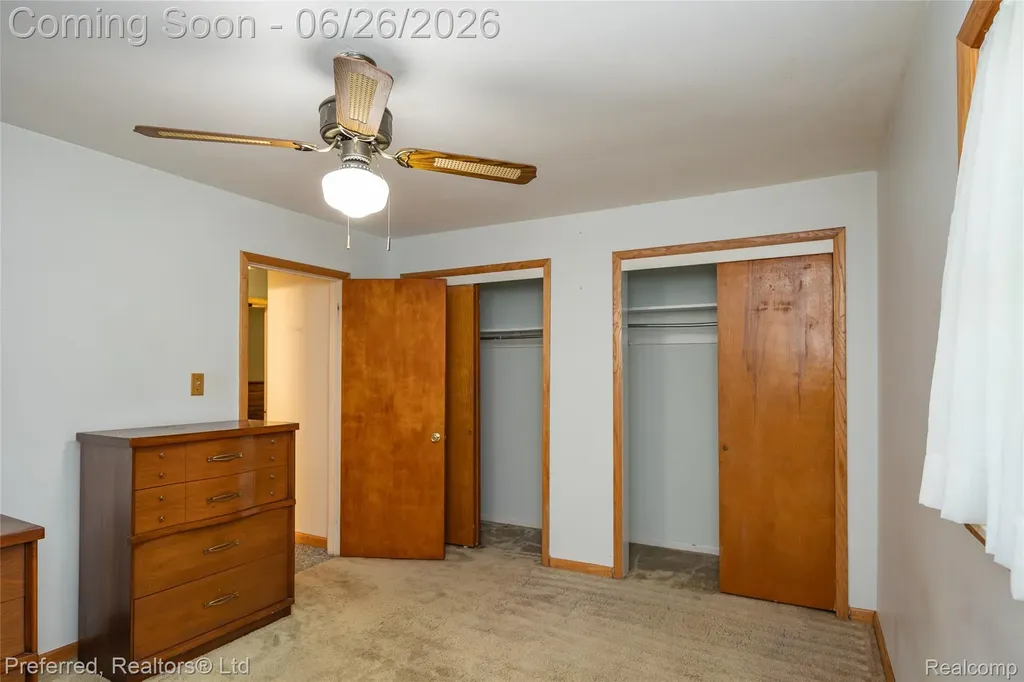 6346 Donaldson Drive Troy City MI 48085