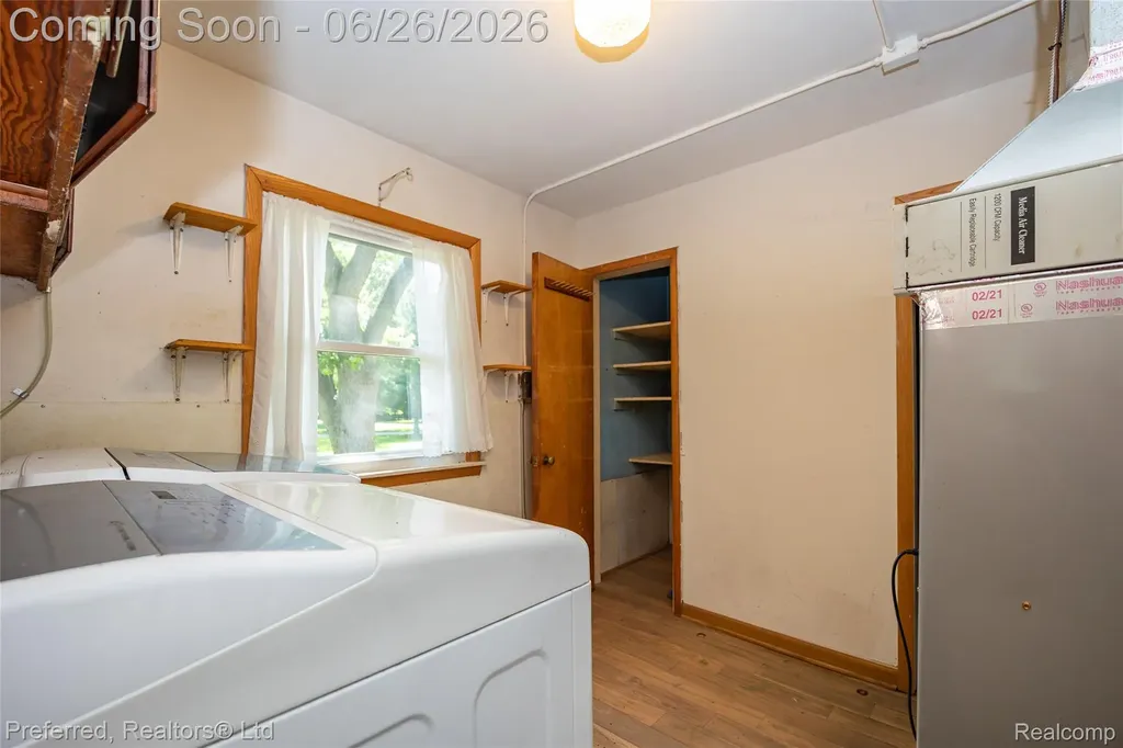 6346 Donaldson Drive Troy City MI 48085