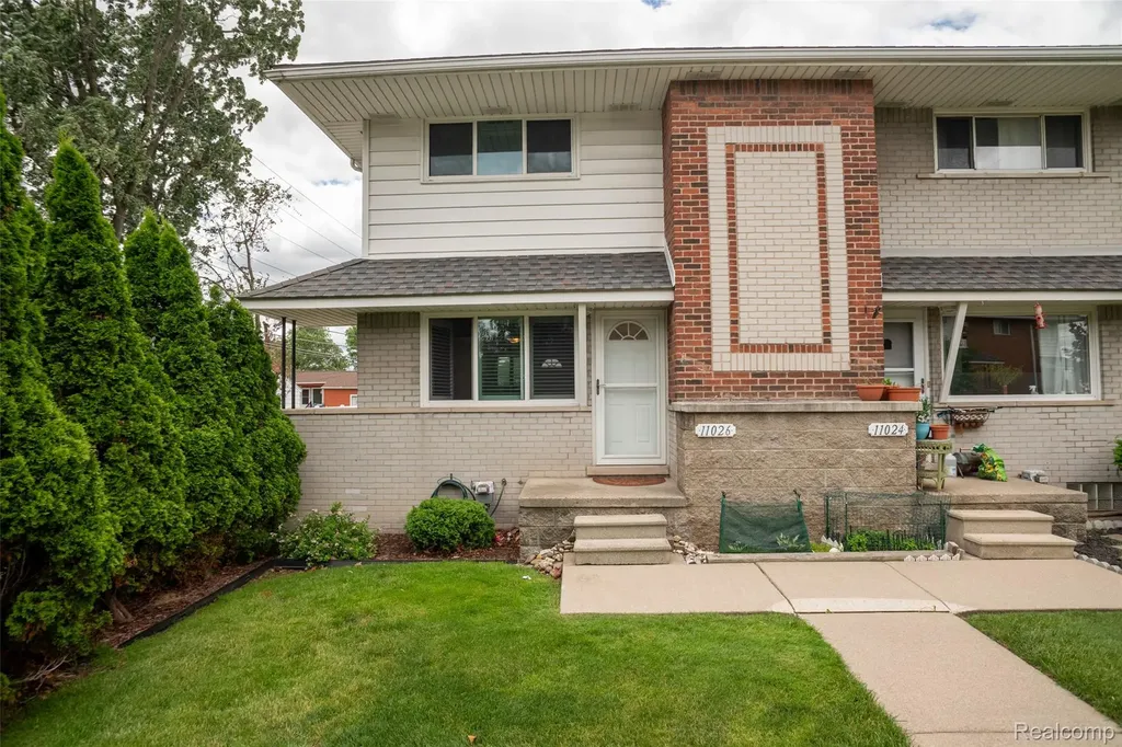 11026 Middlebelt Road Livonia City MI 48150