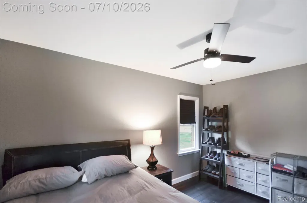 29067 Milton Avenue Madison Heights City MI 48071