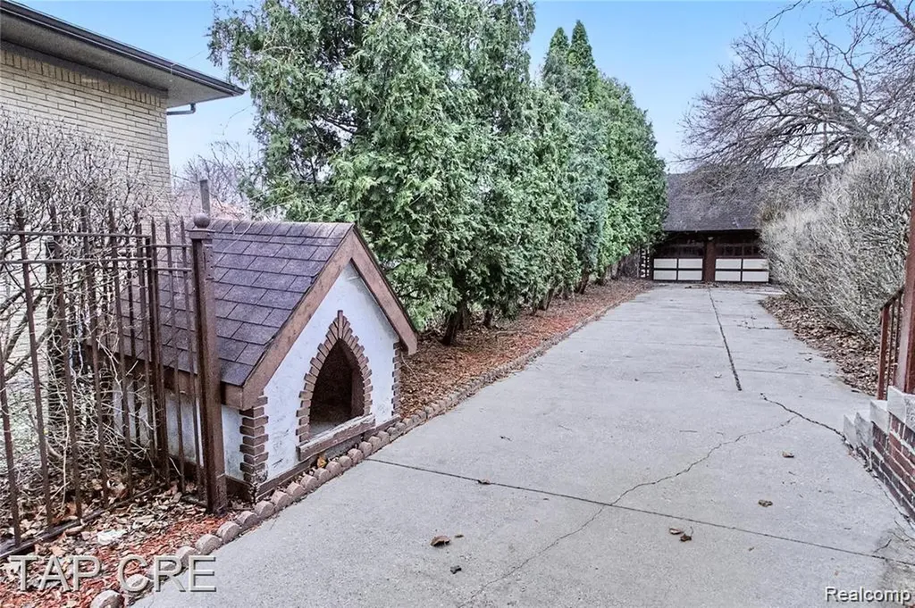 244 Arden Park Boulevard Detroit City MI 48202