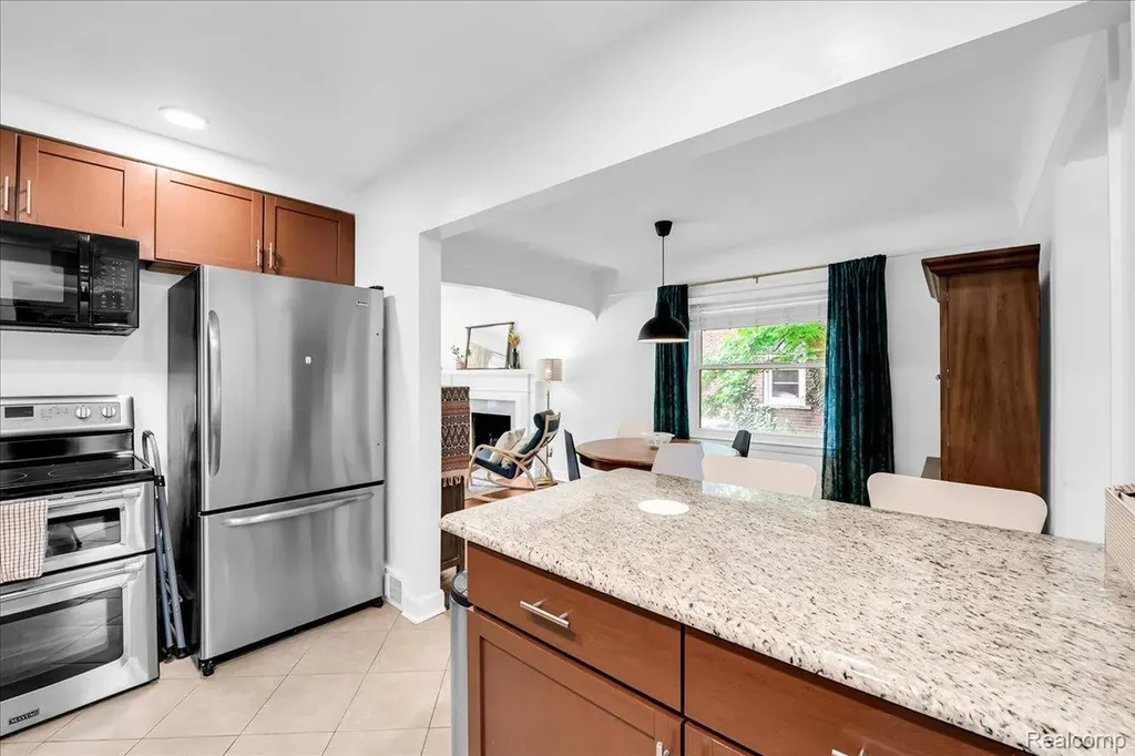 1179 Hampton Road Grosse Pointe Woods City MI 48236